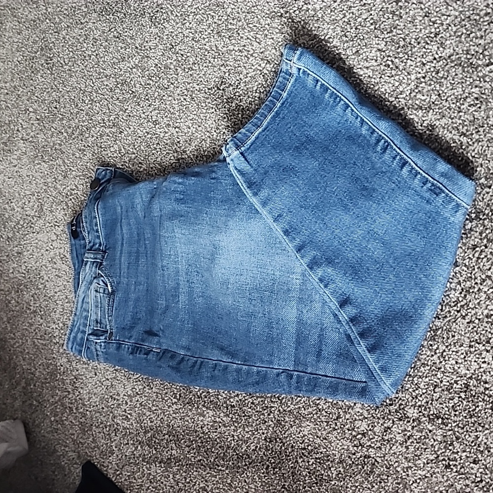Capri Jeans - Picture 2 of 3